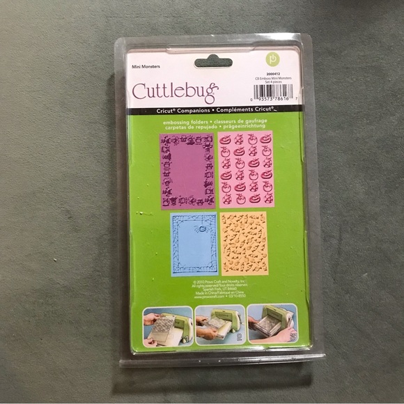 Cuttlebug 4-pc Mini monsters embossing folders - Picture 3 of 10